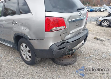 2013 Kia Sorento Lx V6 z USA, uszkodzony, nr VIN 5XYKTDA26DG3607